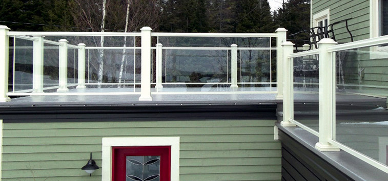 BALCONS ET MARCHES EN FIBRE DE VERRE